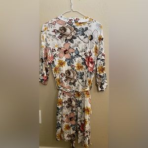 Baybou Matching Mommy and Me. 4-Piece Set Hospital Robe. hat,bow,swaddle,& robe